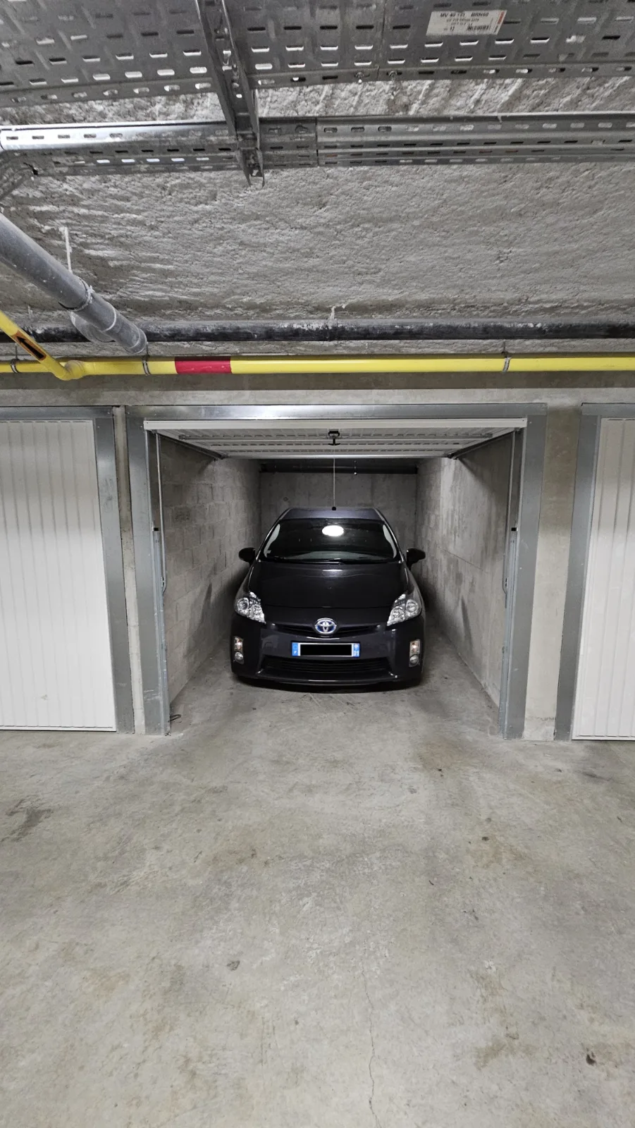 Garage fermé, 10 min de l'aéroport